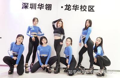 新手老师教成人跳舞视频,跟随新手老师轻松学会成人舞蹈