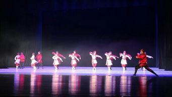 爱国舞蹈成人拿旗视频,成人拿旗舞蹈视频赏析