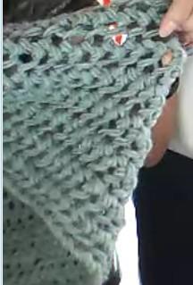 围巾成人冬季怎么织视频,温暖冬日，从一针一线开始