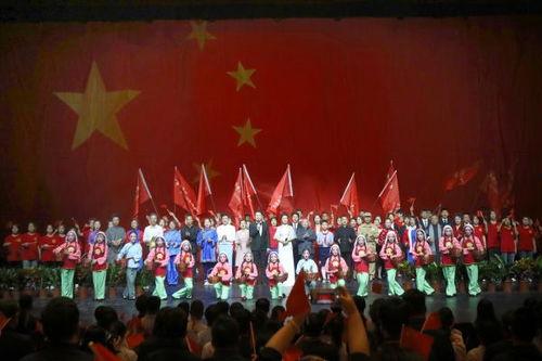 红色经典朗诵视频成人,传承红色基因，铸就时代新人